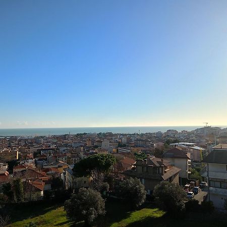 Hotel Casa Del Fiordaliso San Benedetto del Tronto Esterno foto