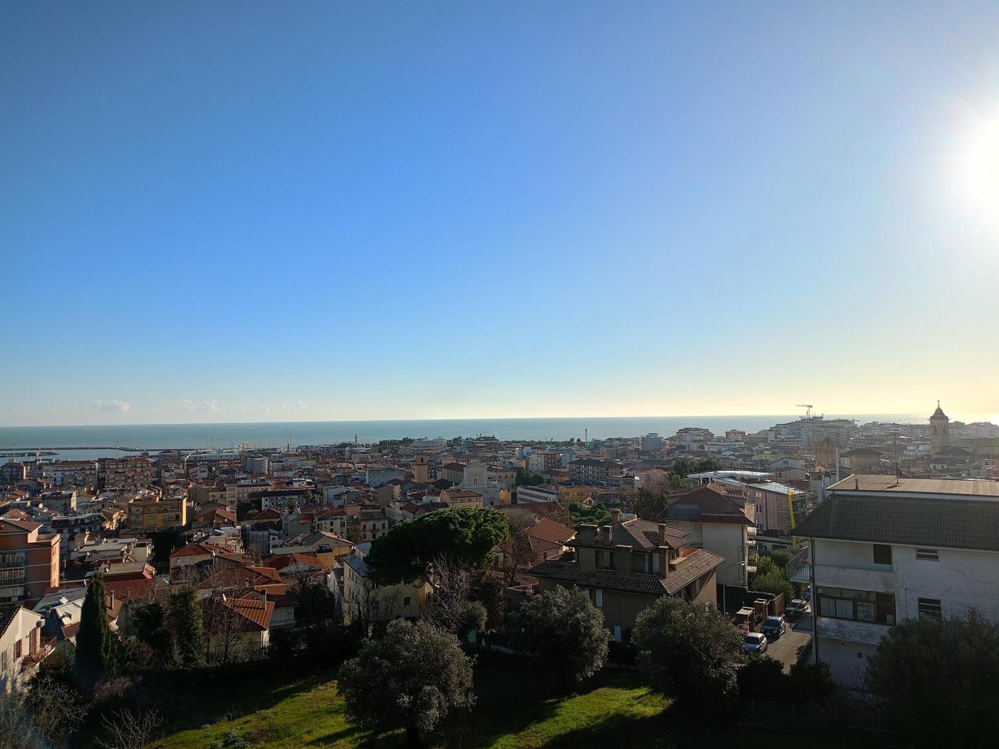 Hotel Casa Del Fiordaliso San Benedetto del Tronto Esterno foto